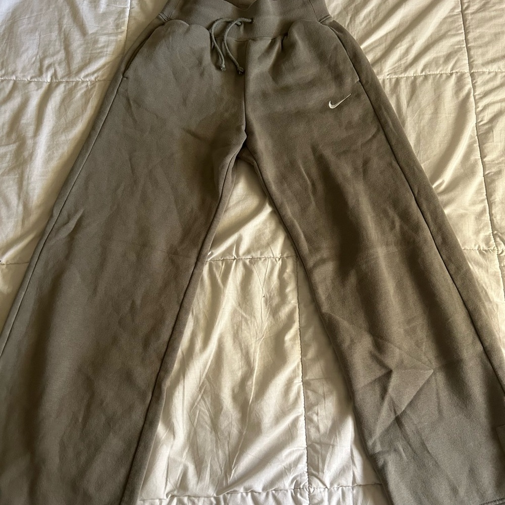 Nike Women’s Phoenix Fleece Joggers